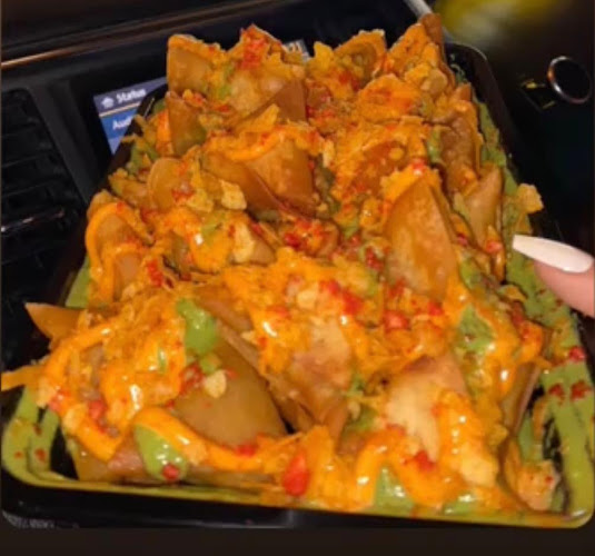 Opinii despre MUTHALATH SAMBOOSA CAFETERIA în Sharjah - Hospitality and gastronomy