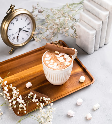 Khalidiya Tower - Al Khalidiyah - W9 - Abu Dhabi