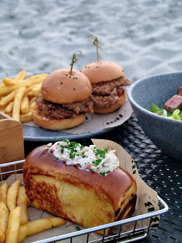 Opinii despre Bab Al Bahr Beach Bar & Grill în Ajman - Hospitality and gastronomy