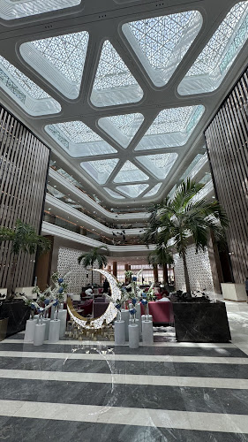 Exit 13 - Sheikh Zayed Mohammed JA Lake View Hotel - Mina Jebel Ali - Jebel Ali Freezone - Dubai