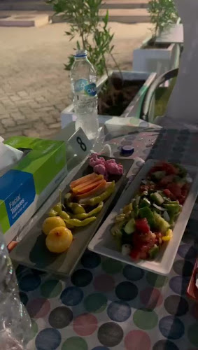 Opinii despre Um Ali Restaurant مطعم ام علي în Abu Dhabi - Hospitality and gastronomy