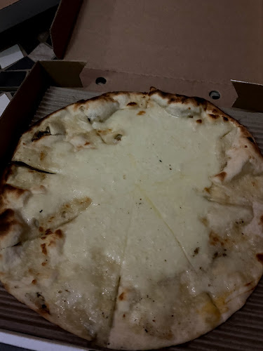 Zaatar w Zeit - Dubai Marina - Hospitality and gastronomy