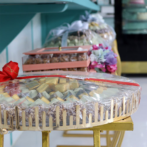 بجوار العربية للطيران - Oud Al-Tawbah St - Central District - Nad Al Rusas - Abu Dhabi