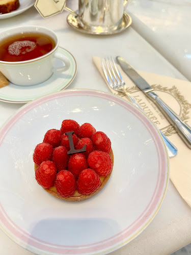 Ladurée Dubai Mall Extension
