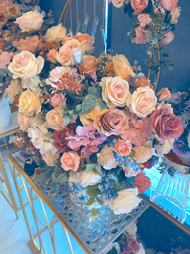 Comentarii opinii despre Classic House Cake & Flowers