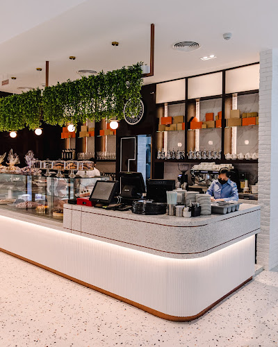 Comentarii opinii despre Alison Nelson’s Chocolate Bar