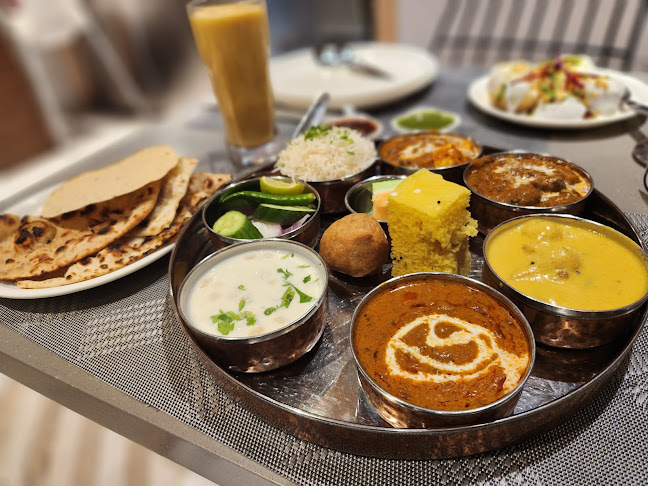 Opinii despre Bikanervala în Abu Dhabi - Hospitality and gastronomy