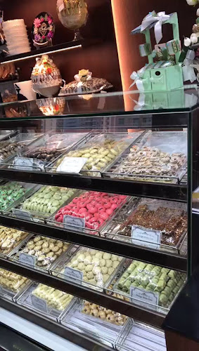 Al Bustan Bakery & Sweets LLC - Hospitality and gastronomy