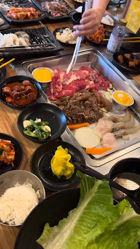 Mukbang Shows Restaurant Korean BBQ and Seafood - Electra Branch - Hospitality and gastronomy