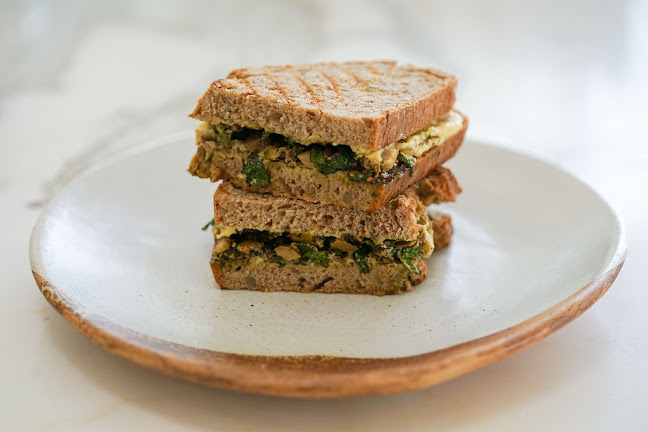 100 Cafe - Hospitality and gastronomy