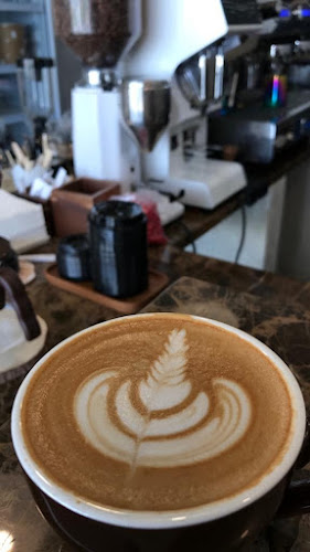 ثلاثة و ستون كافيه sixty three Cafe - Sharjah