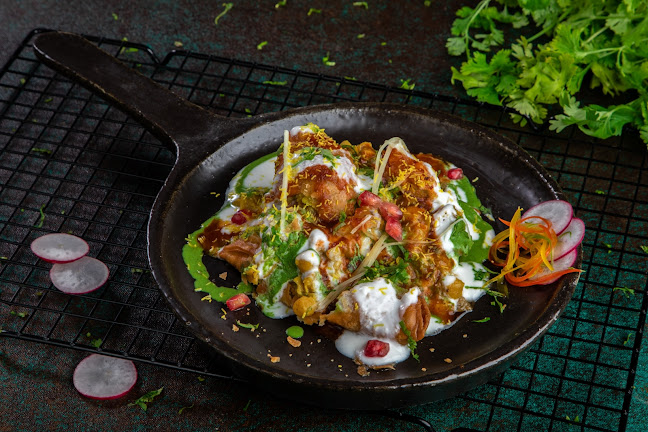 Opinii despre Khana Khazana Pub and Lounge Restaurant în Abu Dhabi - Hospitality and gastronomy