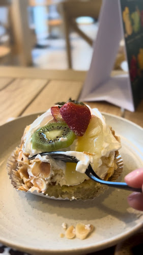 Opinii despre Sea Side patisserie în Abu Dhabi - Hospitality and gastronomy