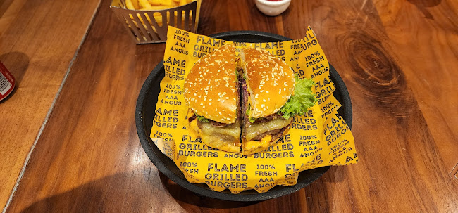 Big Smoke Burger-Box Park - Hospitality and gastronomy