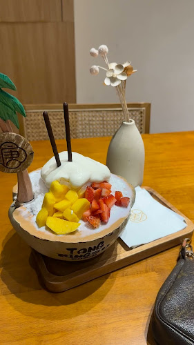 6747+78G - Happiness St - Al Wasl - Dubai