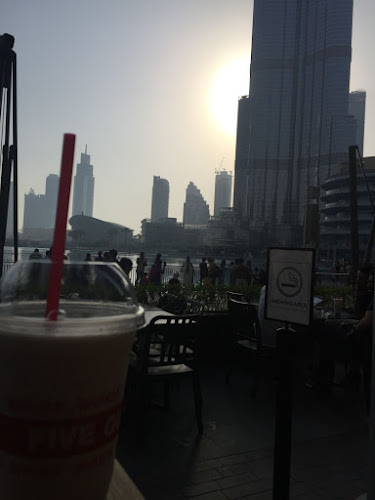 Opinii despre Five Guys Dubai Mall în Dubai - Hospitality and gastronomy