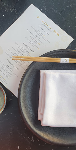 Comentarii opinii despre Asia Asia Abu Dhabi