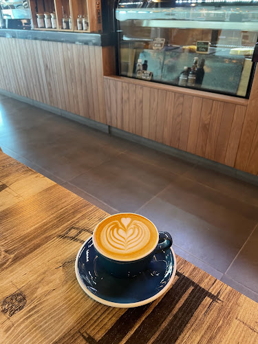 Comentarii opinii despre Brews & Co Cafe