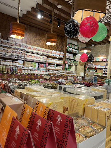 Opinii despre Lebanese Roaster - Dalma Mall - المحمصة اللبنانية دالما مول în Abu Dhabi - Hospitality and gastronomy