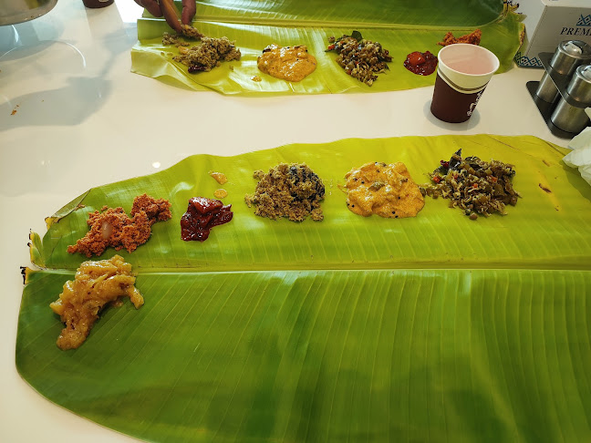 9C33+9W8 - 42 13 St - Al Yarmook - Halwan - Sharjah