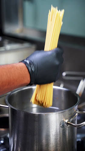 Opinii despre Oregano Dubai Marina în Dubai - Hospitality and gastronomy