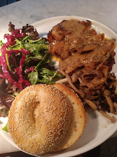 Circle Cafe (Bay Square)