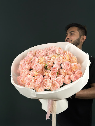 Empire of Flowers - Hospitality and gastronomy