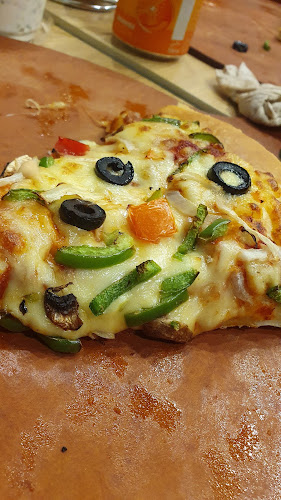 Opinii despre Pizza Hut în Sharjah - Hospitality and gastronomy