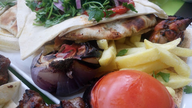 Opinii despre شبكة الامارات în Abu Dhabi - Hospitality and gastronomy