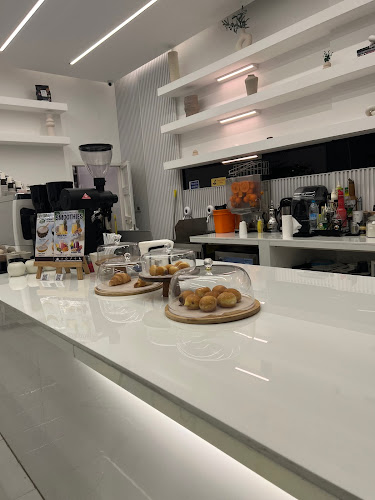 8F63+J39 - Muwaileh Commercial - Industrial Area - Sharjah