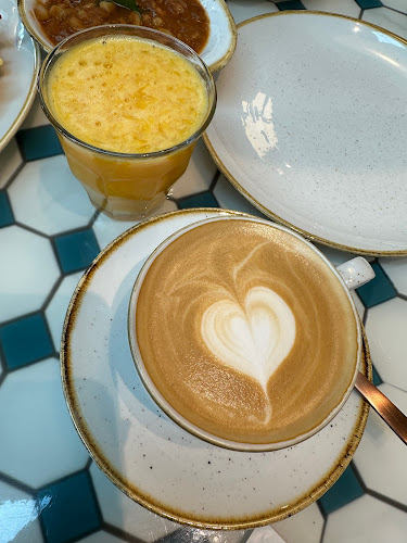 Comentarii opinii despre The Copper Table Bistro | Al Zahia