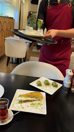 Opinii despre Deniz Restaurant and Café în Dubai - Hospitality and gastronomy