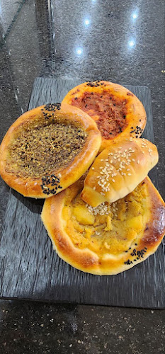 Comentarii opinii despre Snabel Al Khadhraa Bakery & Sweets - مخبز وحلويات السنابل الخضراء