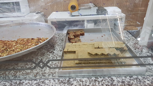 Opinii despre AL RUWAIS MARKETS & AUTO BAKERIES.أسواق ومخابز الرويس الأوتوماتيكية în Abu Dhabi - Hospitality and gastronomy