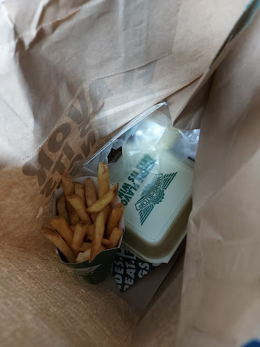 Wingstop Zawaya Walk - Hospitality and gastronomy