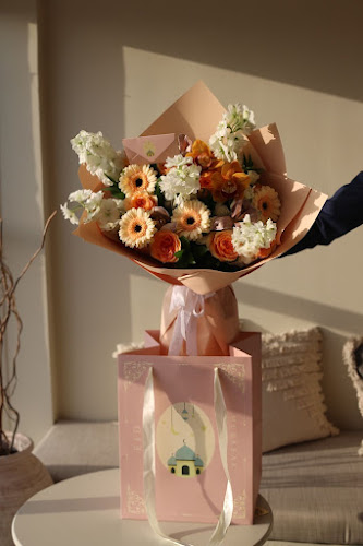 Opinii despre Labelle chocolates & flowers Khalifa în Abu Dhabi - Hospitality and gastronomy