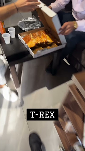 Opinii despre Fatair Liwa în Abu Dhabi - Hospitality and gastronomy