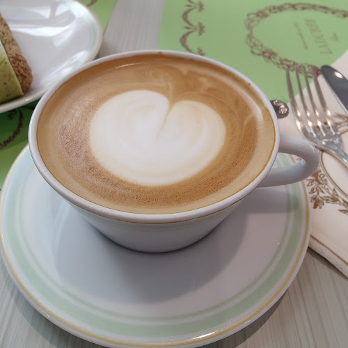 Comentarii opinii despre Ladurée Dubai Festival City Mall