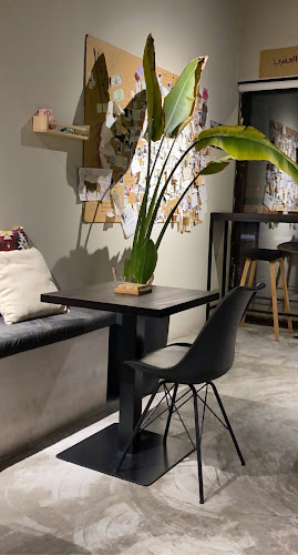 8F44+G53 - Muwaileh Commercial - Industrial Area - Sharjah