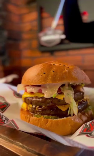 Opinii despre FireFly Burger Dubai فير فلاي برغر دبي în Dubai - Hospitality and gastronomy