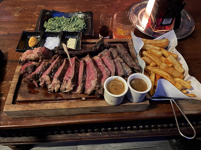 The Bookstore Fujairah - Hospitality and gastronomy