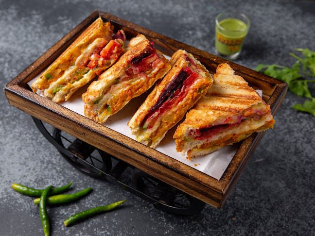 F&B unit no. 9 Souq Extra Mall - Dubai Silicon Oasis - Dubai