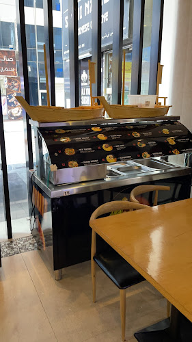 Al Muraqquabat, Hotel Coral, Mezzanine Floor Close to Al Rigga Metro Station - Al Muraqqabat - Al Rigga - Dubai