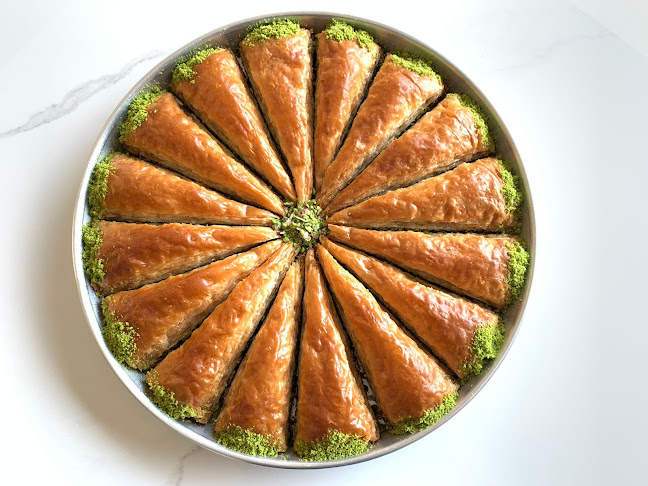 Comentarii opinii despre Tatli Sarayi Turkish Sweets and Pastries