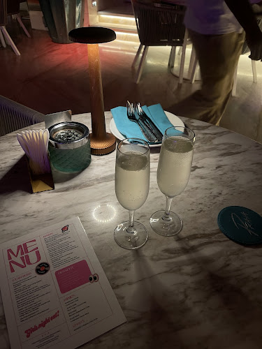 Praia | Beach Restaurant & Lounge | FIVE Palm Jumeirah