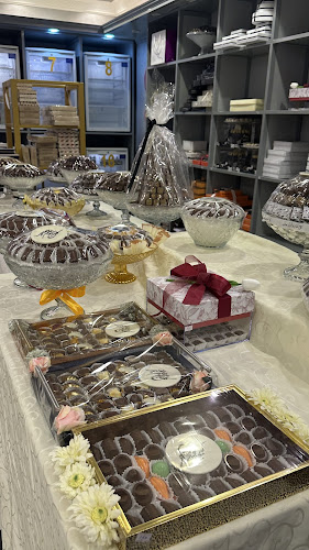 Opinii despre استجيرك كافيه în Abu Dhabi - Hospitality and gastronomy