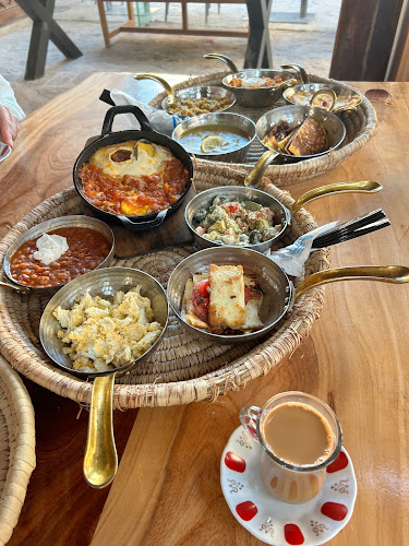 Opinii despre لقمة ولقيمات în Khor Fakkan - Hospitality and gastronomy