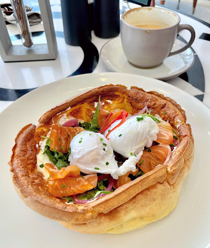 Opinii despre Risen Café and Artisanal Bakery, Dubai Marina în Dubai - Hospitality and gastronomy