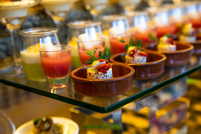 Opinii despre Palm Garden Restaurant and bar în Dubai - Hospitality and gastronomy