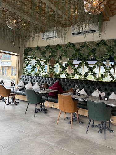 Opinii despre Lilac Cafe în Sharjah - Hospitality and gastronomy